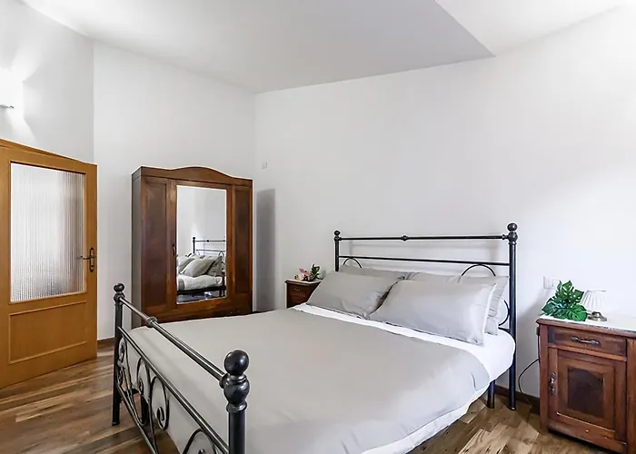 Camollia Modern Apartment! *