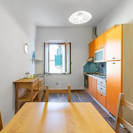 Camollia Modern Apartment! * Siena